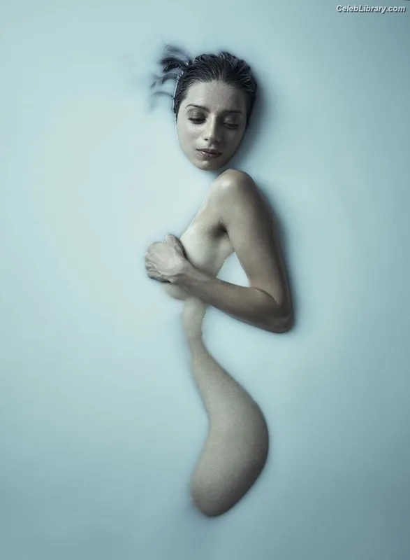 Angela Sarafyan photo 19 of 29