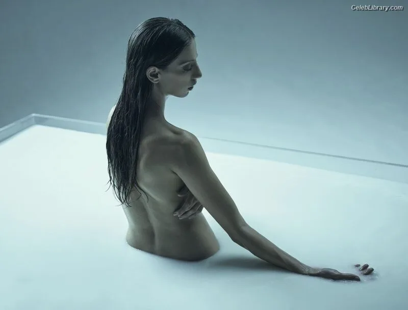 Angela Sarafyan photo 23 of 29