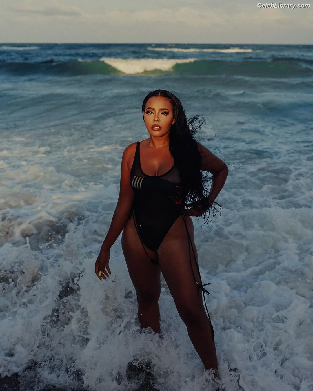 Angela Simmons photo 2 of 678