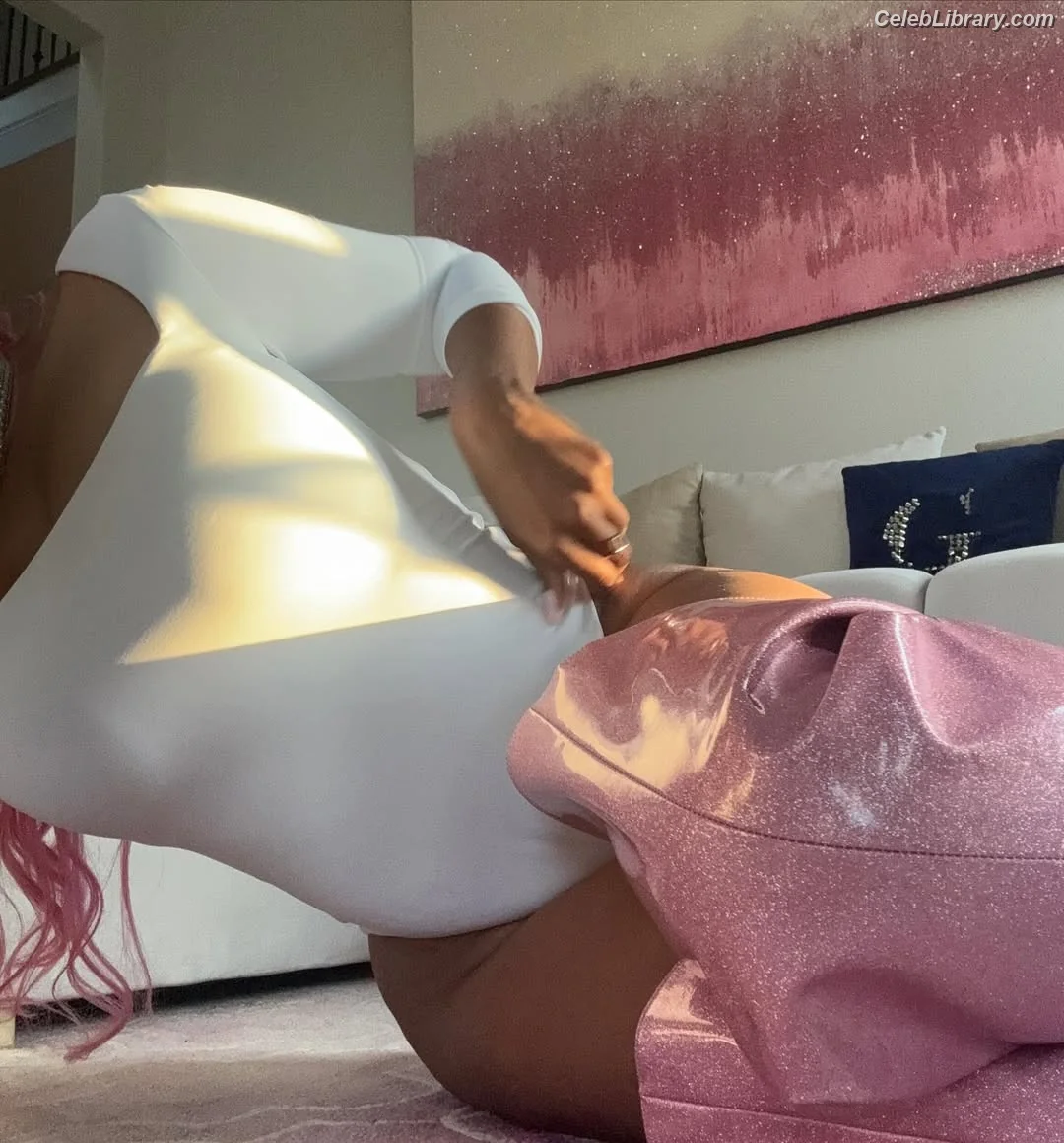 Angela Simmons photo 3 of 678