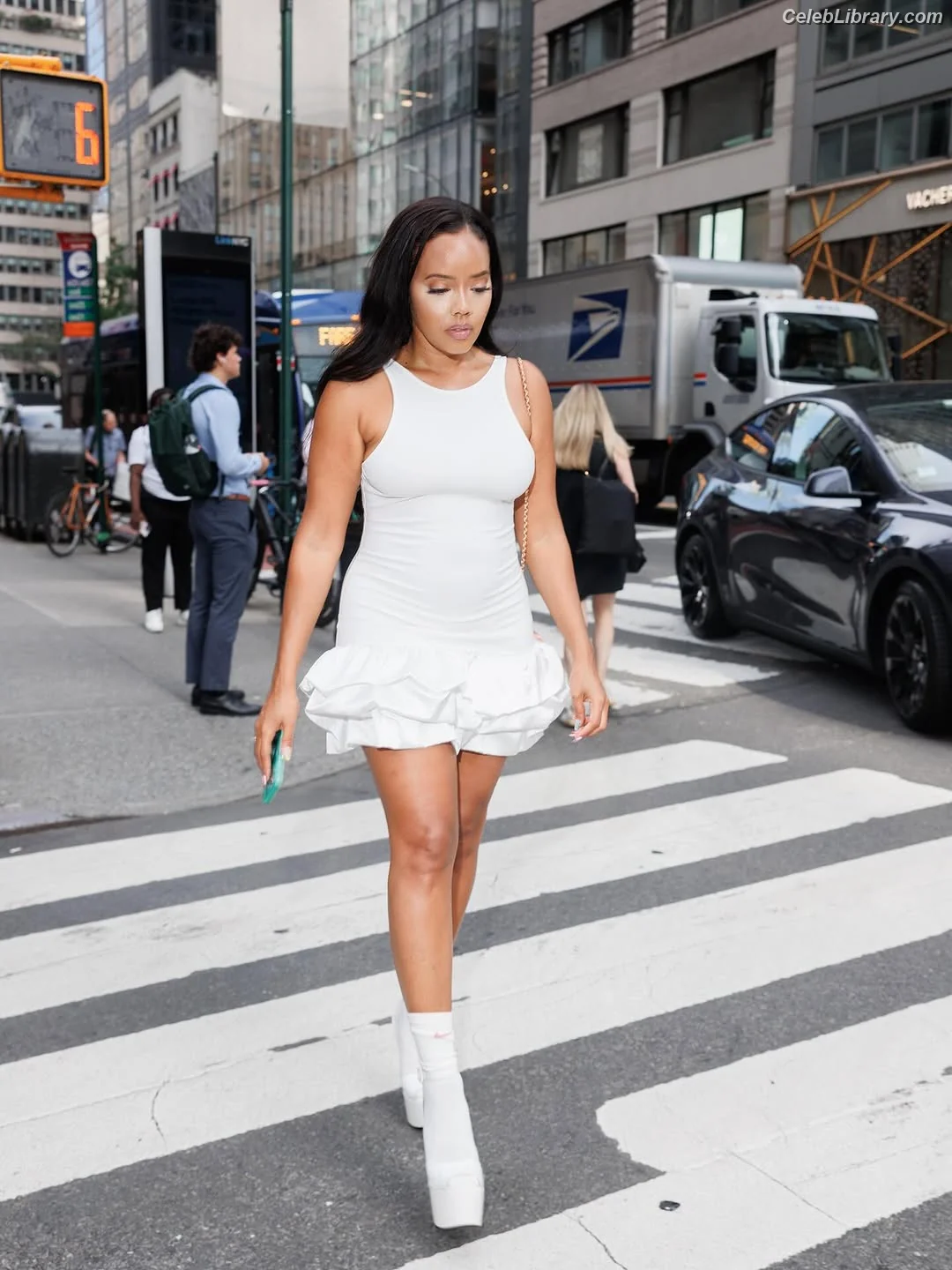 Angela Simmons photo 4 of 678