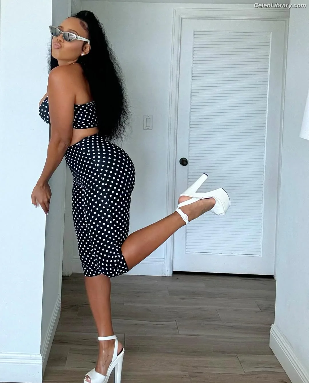 Angela Simmons photo 9 of 678