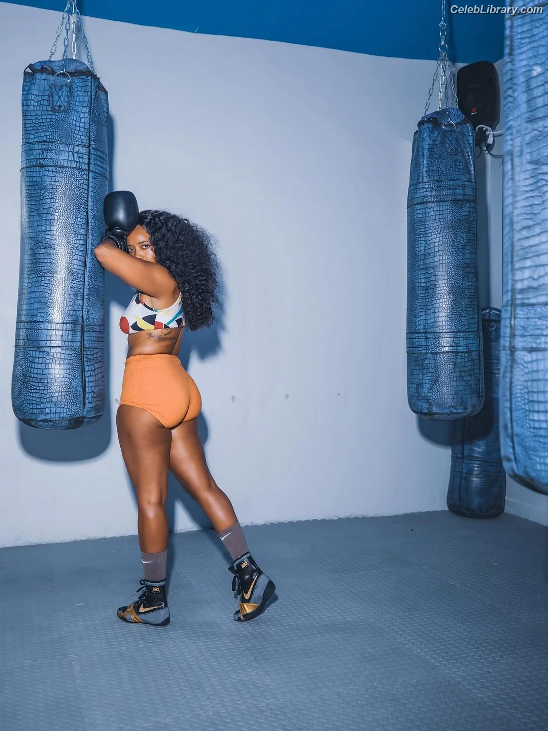 Angela Simmons photo 15 of 678