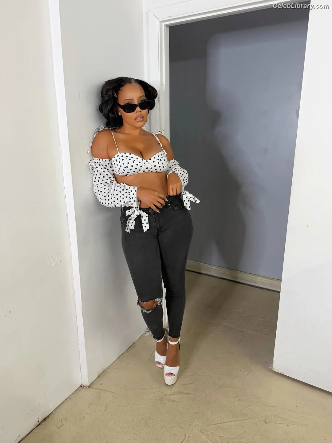 Angela Simmons photo 19 of 678