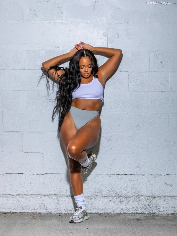 Angela Simmons photo 7 of 679