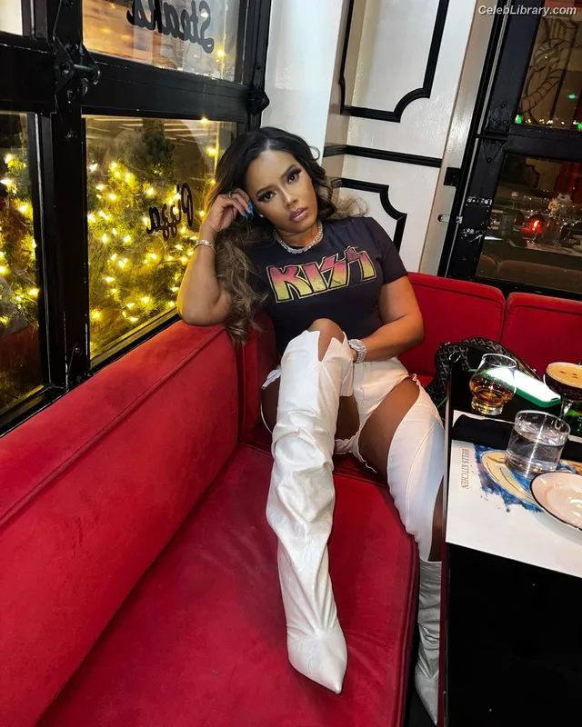 Angela Simmons photo 21 of 679
