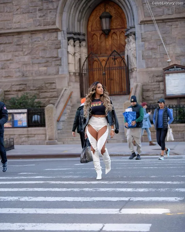 Angela Simmons photo 22 of 679