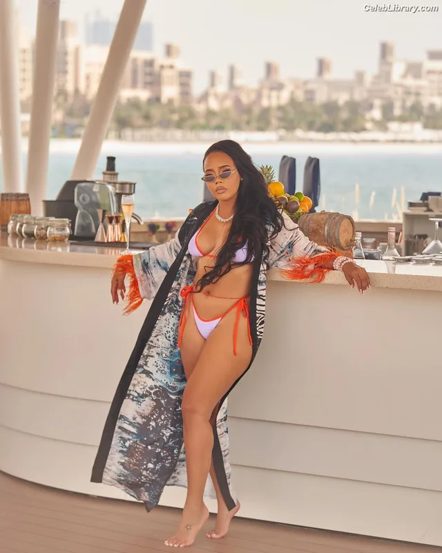 Angela Simmons photo 7 of 679