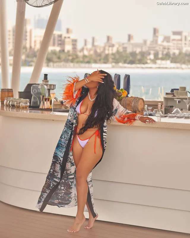 Angela Simmons photo 8 of 679
