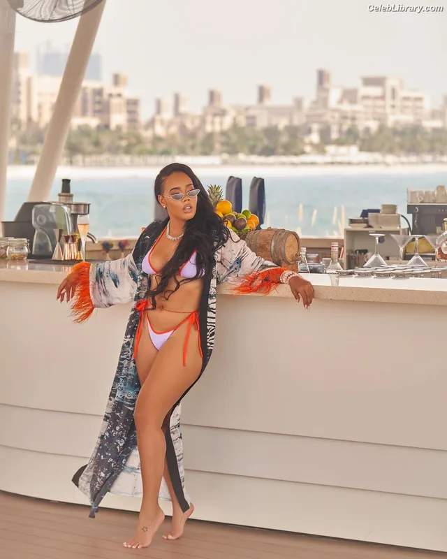 Angela Simmons photo 9 of 679