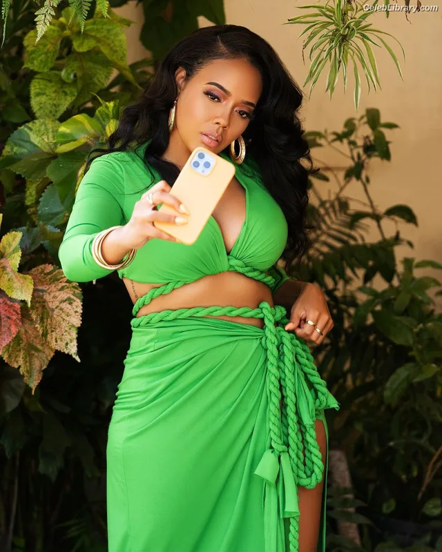Angela Simmons photo 10 of 679