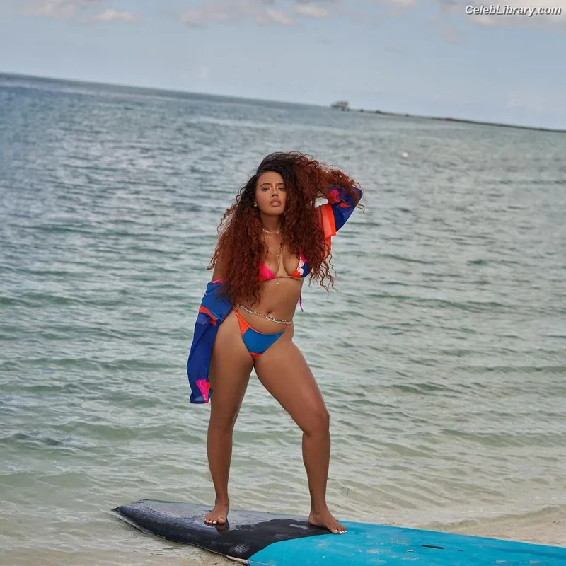 Angela Simmons photo 14 of 679