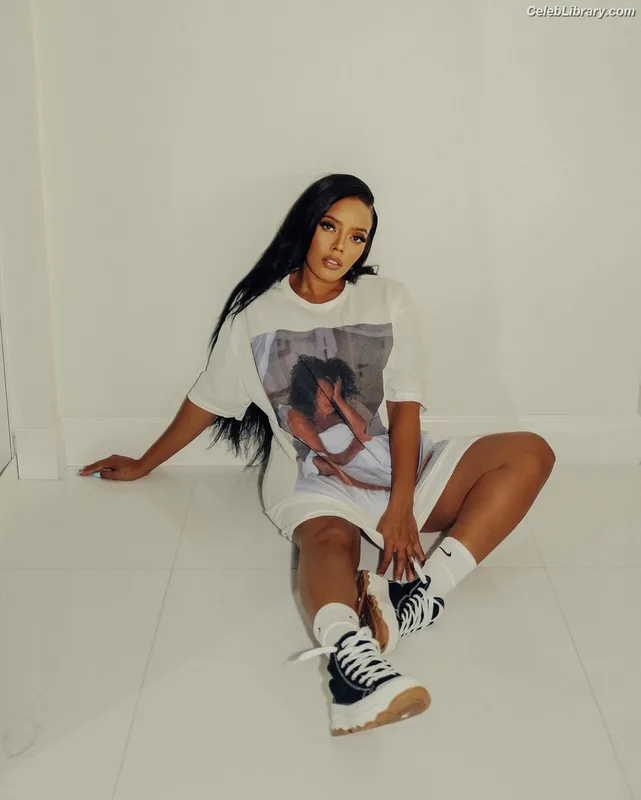 Angela Simmons photo 12 of 679