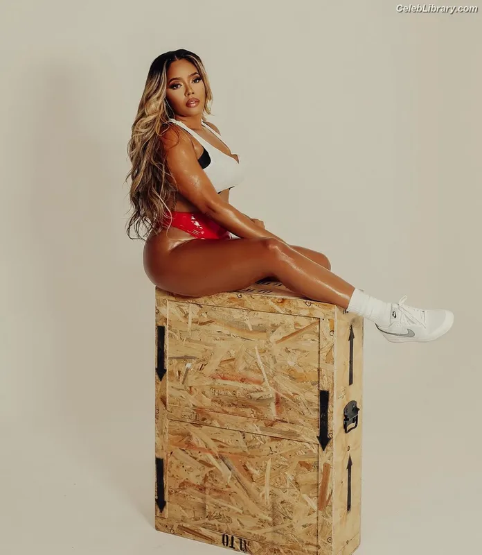 Angela Simmons photo 23 of 679