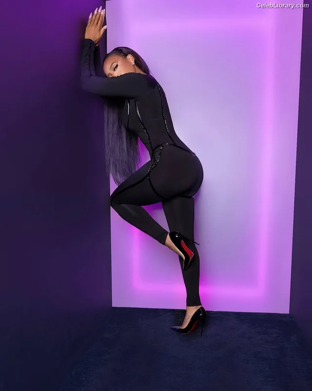 Angela Simmons photo 19 of 679