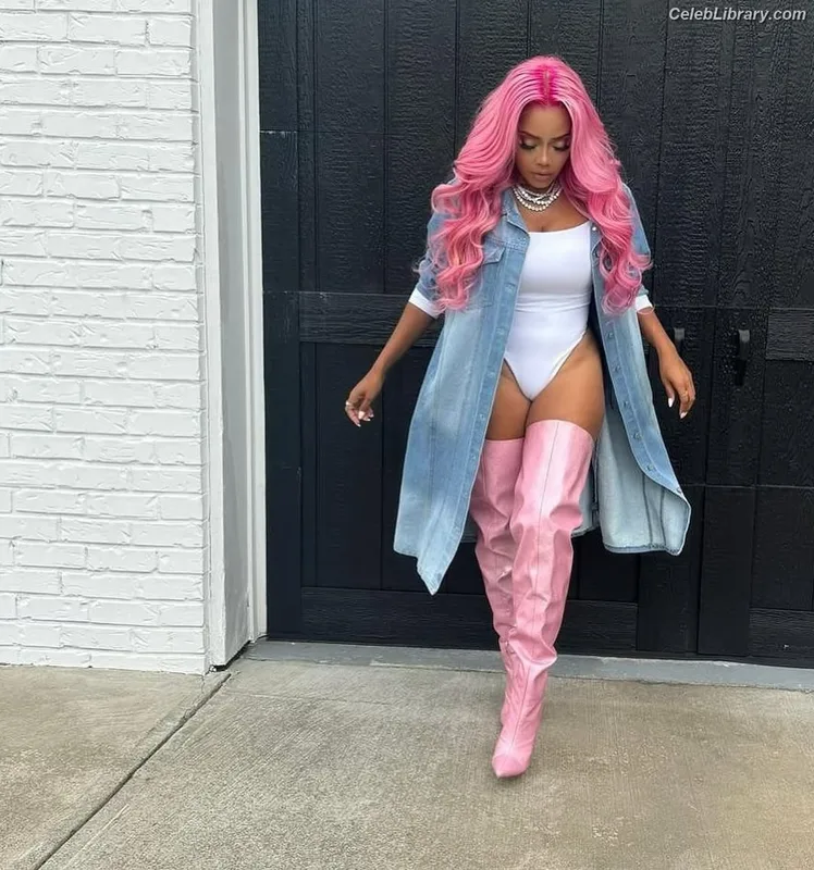 Angela Simmons photo 1 of 679