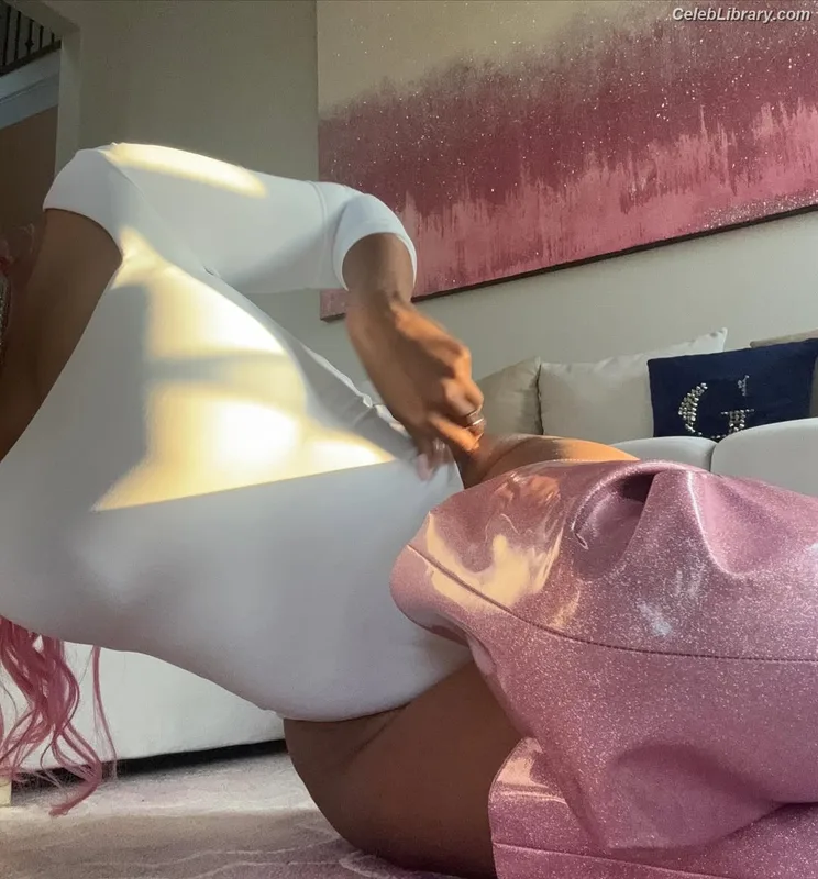 Angela Simmons photo 3 of 679