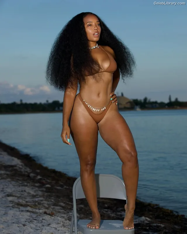 Angela Simmons photo 4 of 679