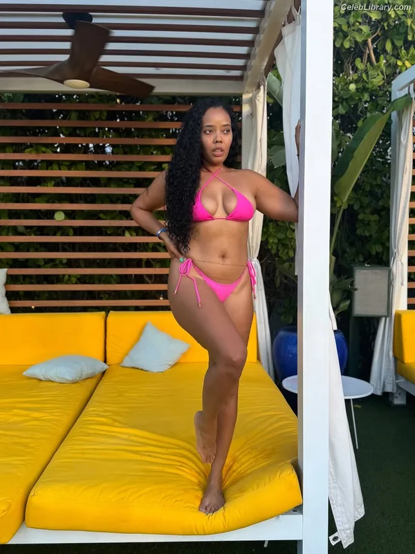Angela Simmons photo 23 of 679