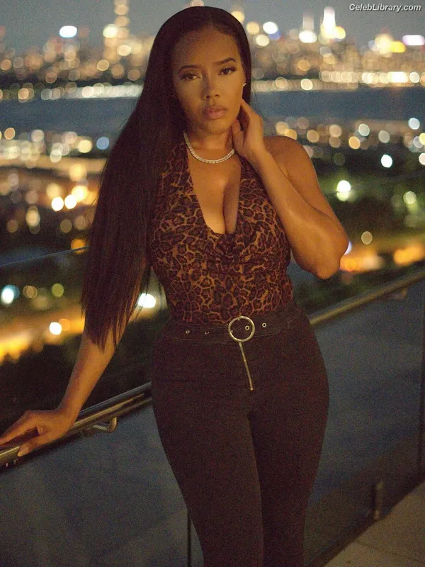Angela Simmons photo 2 of 679