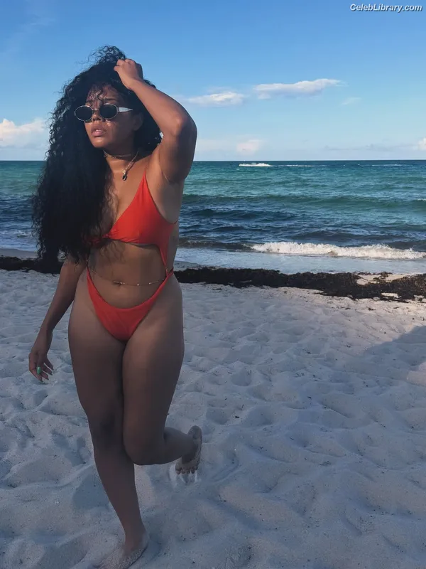 Angela Simmons photo 12 of 679
