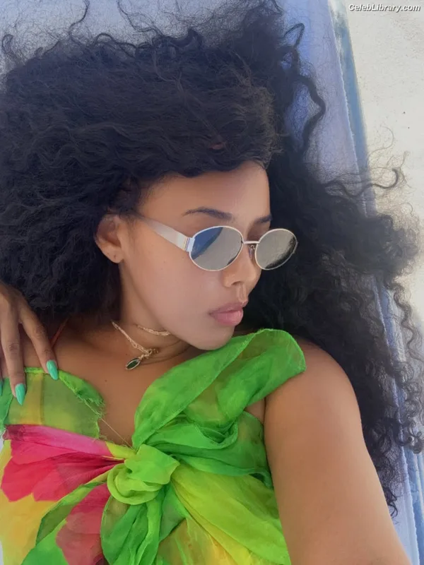 Angela Simmons photo 13 of 679