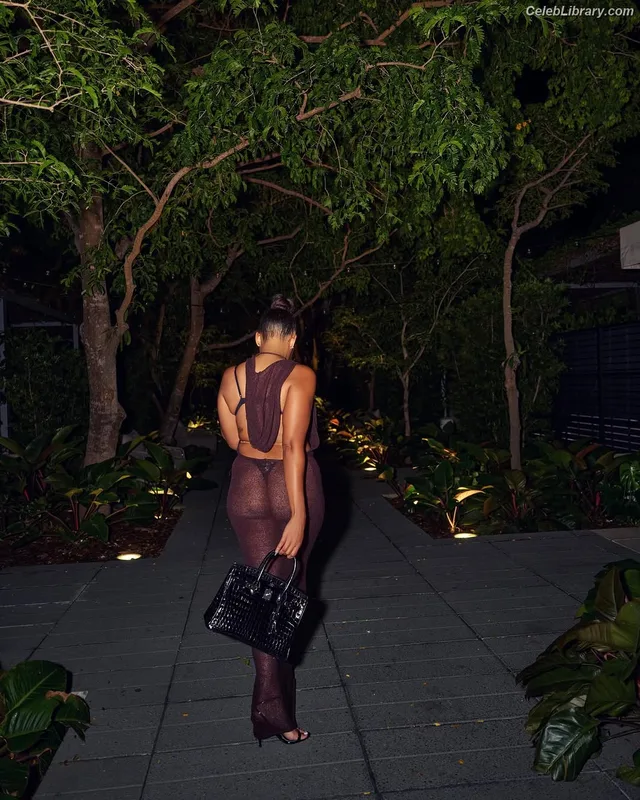 Angela Simmons photo 16 of 679