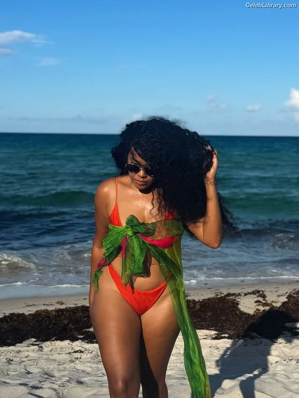 Angela Simmons photo 17 of 679