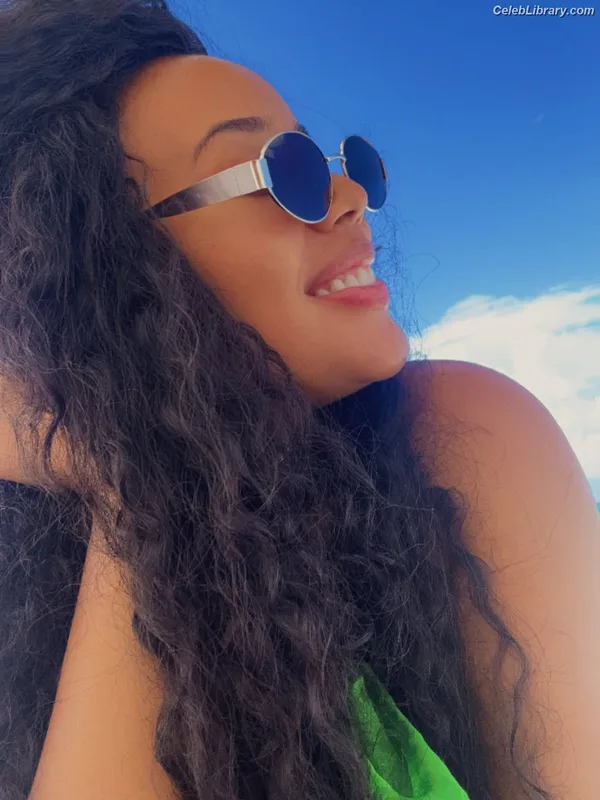 Angela Simmons photo 18 of 679