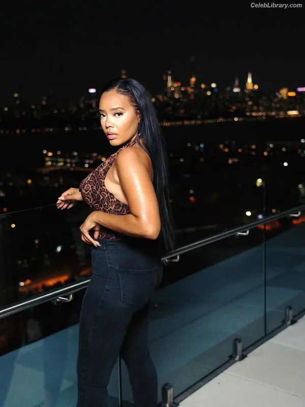 Angela Simmons photo 19 of 679