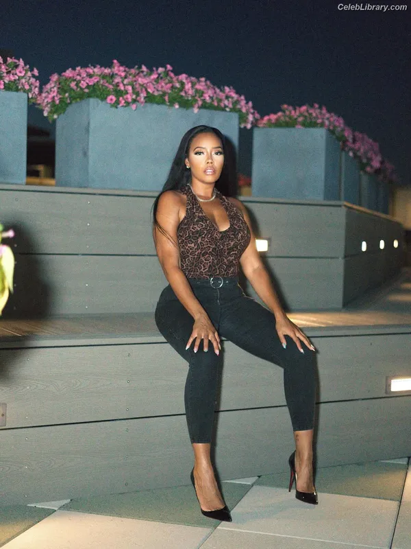 Angela Simmons photo 5 of 679