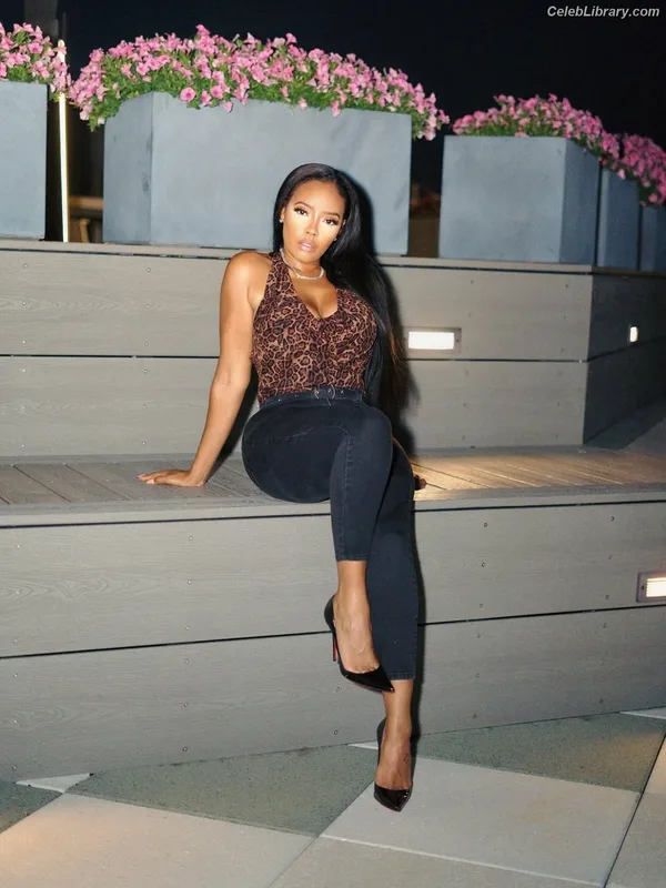 Angela Simmons photo 6 of 679