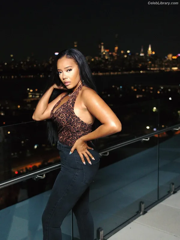 Angela Simmons photo 9 of 679