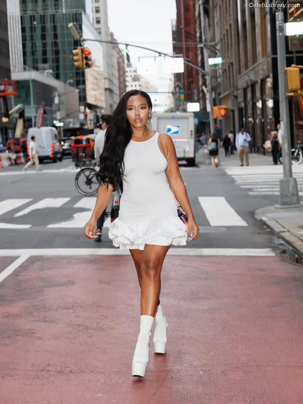 Angela Simmons photo 15 of 679