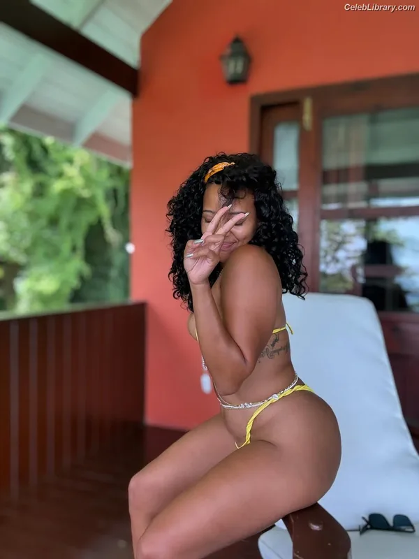 Angela Simmons photo 1 of 679