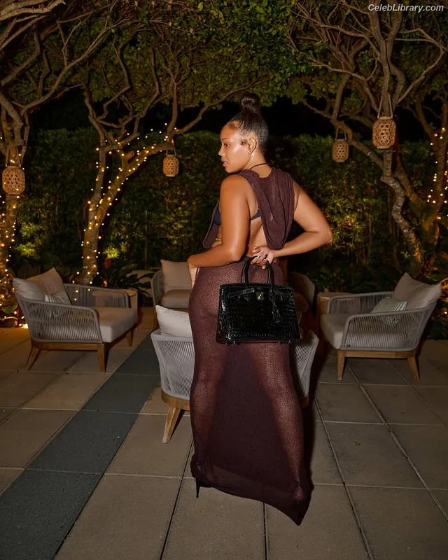 Angela Simmons photo 13 of 679