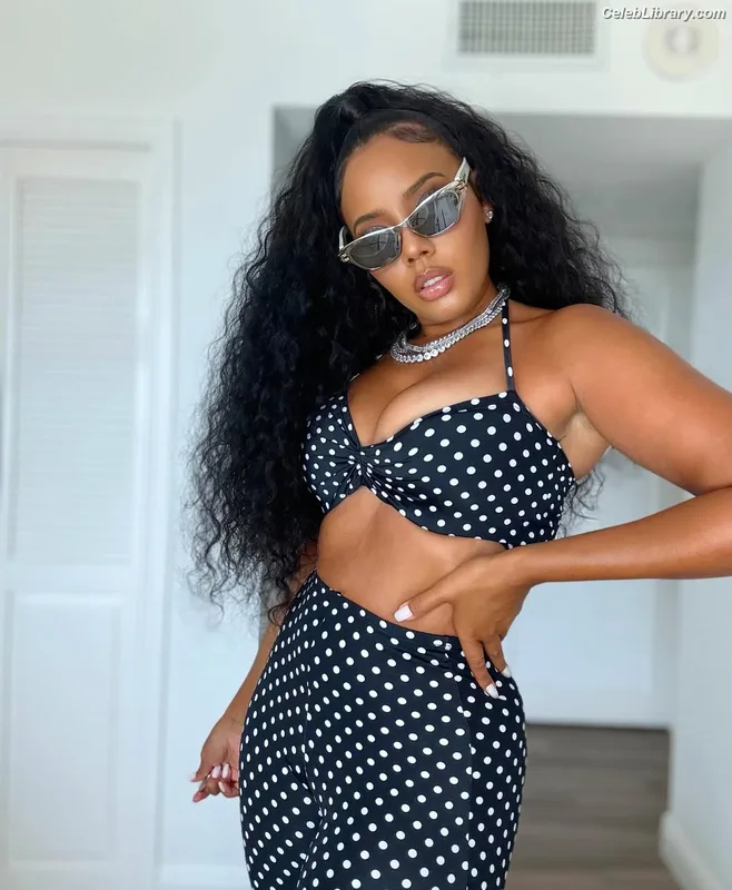 Angela Simmons photo 22 of 679