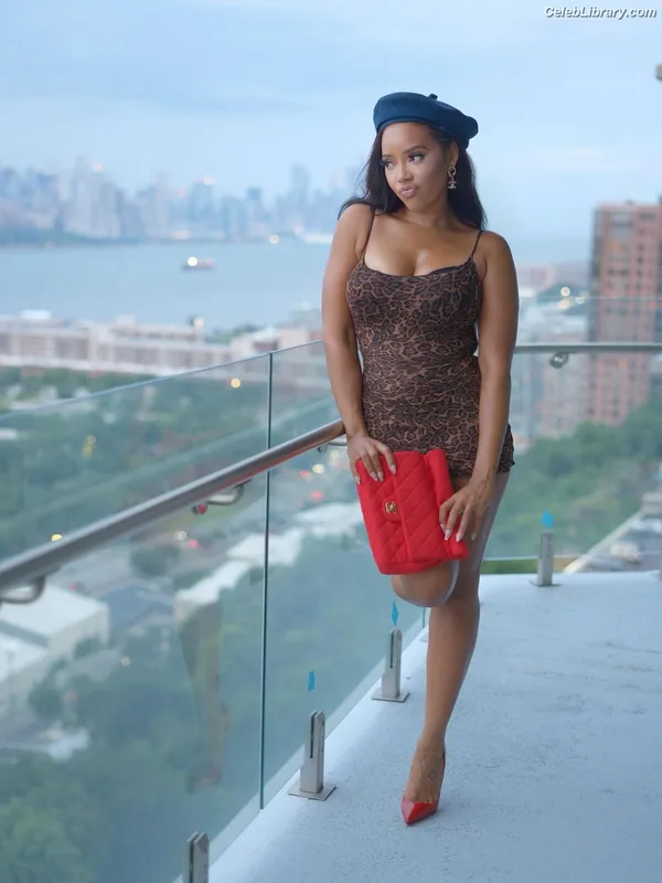 Angela Simmons photo 24 of 679