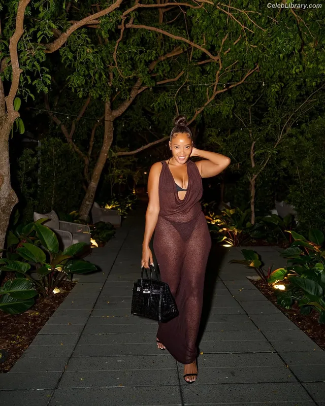 Angela Simmons photo 4 of 679