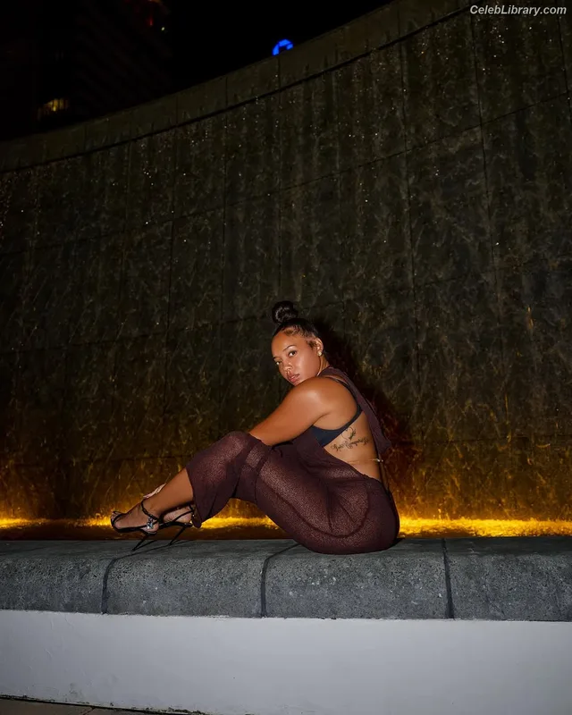 Angela Simmons photo 5 of 679