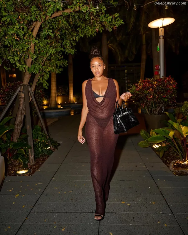 Angela Simmons photo 11 of 679