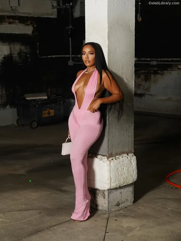 Angela Simmons photo 19 of 679