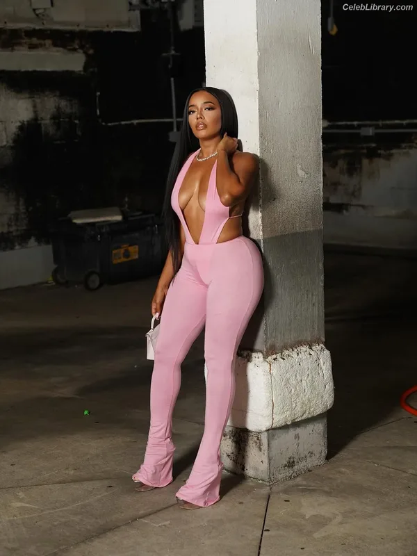 Angela Simmons photo 2 of 679