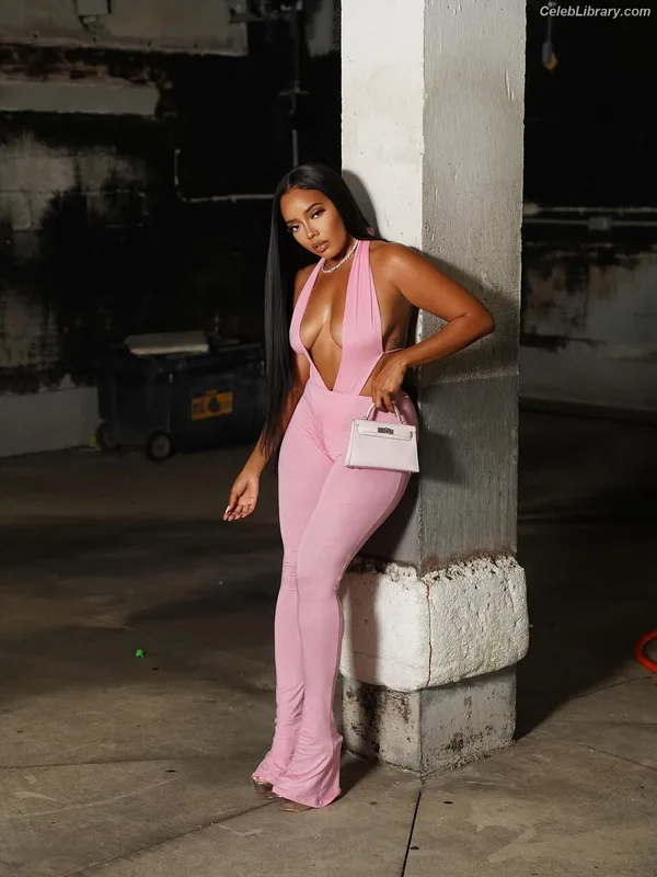 Angela Simmons photo 3 of 679
