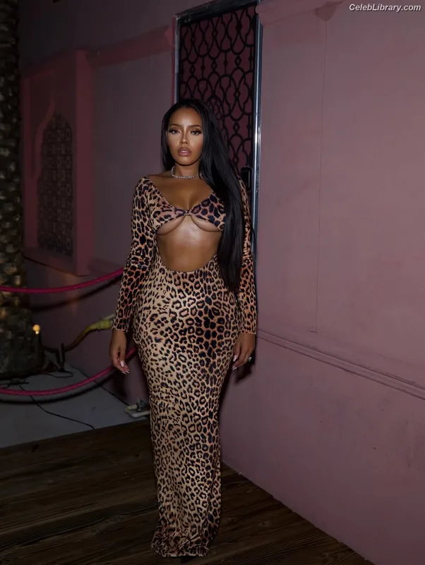 Angela Simmons photo 17 of 679