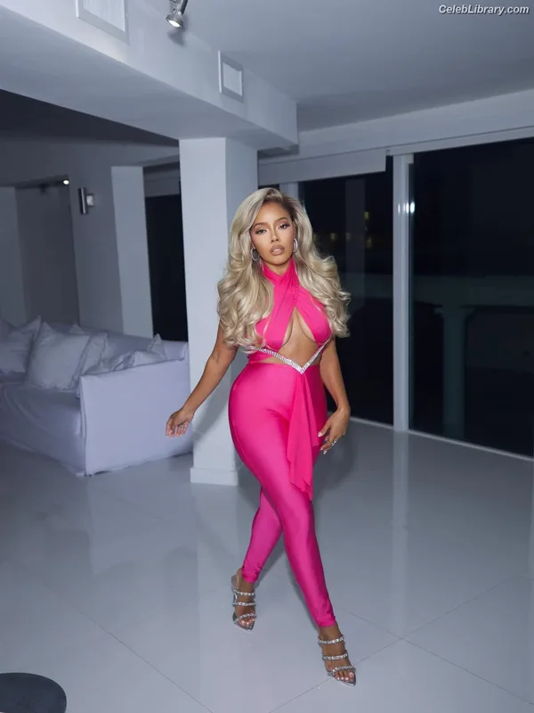 Angela Simmons photo 18 of 679