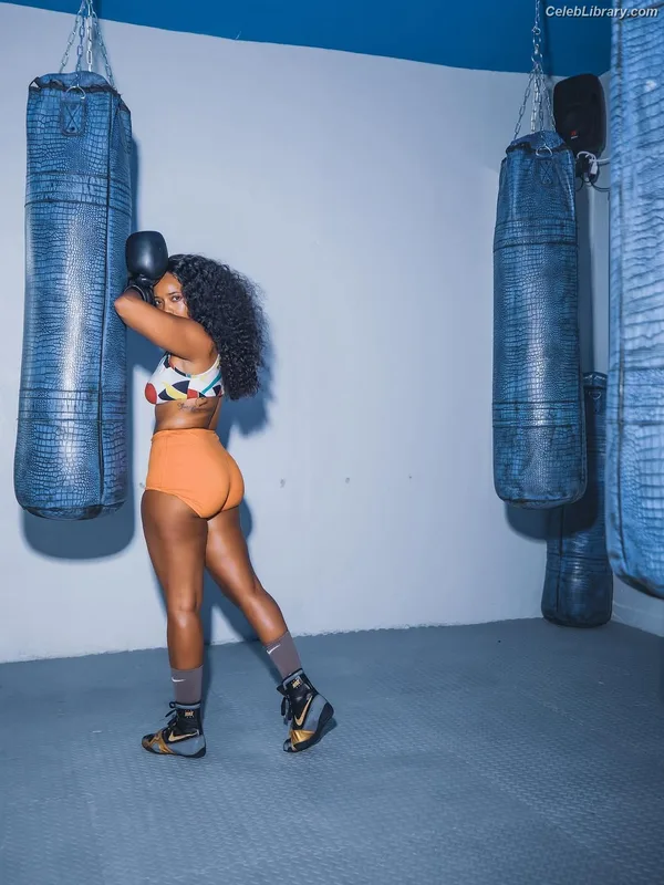 Angela Simmons photo 15 of 679