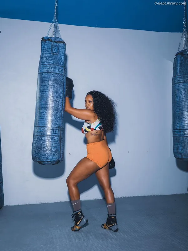 Angela Simmons photo 19 of 679