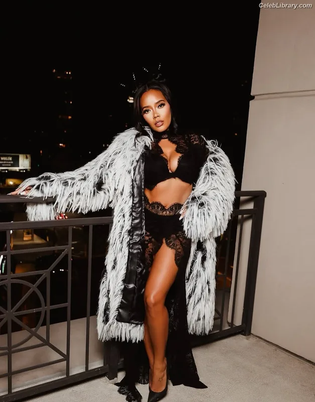 Angela Simmons photo 4 of 679