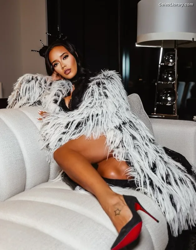 Angela Simmons photo 24 of 679
